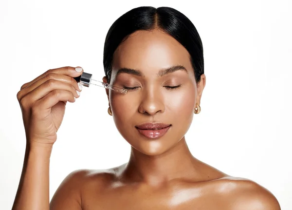 Afinal, é possível rejuvenescer a pele? Cirurgiã plástica responde