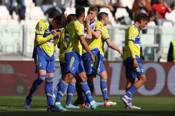 Juventus derrota a Salernitana no Campeonato Italiano