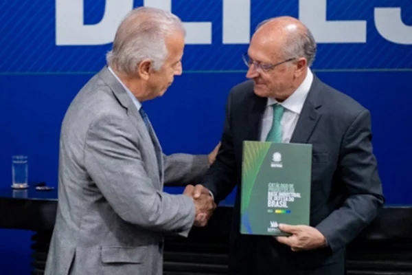 Ministério da Defesa divulga catálogo com mísseis do Brasil