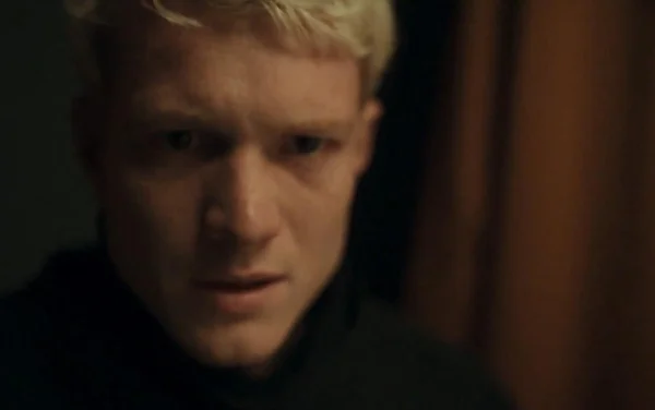 Pedro Novaes como Alexandre no trailer do remake de A Viagem - Metrópoles