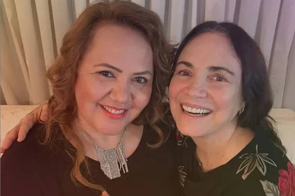 Após duas semanas, Regina Duarte demite reverenda Jane