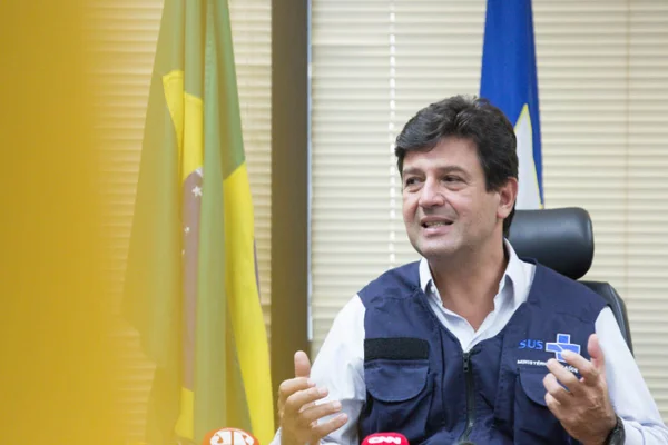 Luiz Henrique Mandetta, ministro da saúde, se encontra com Augusto Aras, PGR, e tratam de acordo entre os órgãos