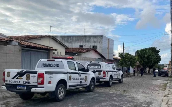 Criança é morta a golpes de faca e tem cabeça decepada; mãe é suspeita