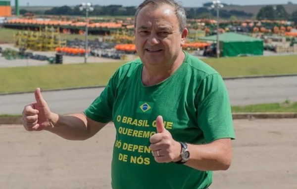 Bolsonaro recebe R$ 350 mil de empresário que ganhou R$ 2 mi do governo