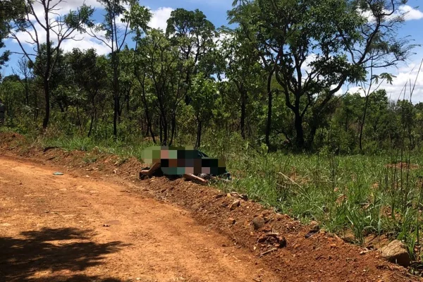 Vestígios de sangue denunciam dois suspeitos de matar jovem de 18 anos