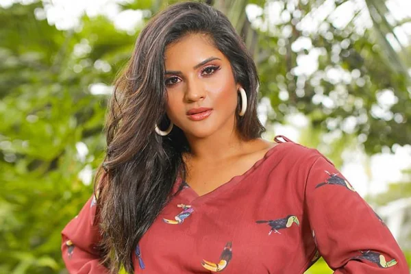 Ex de Wesley Safadão, Mileide Mihaile está em A Fazenda 13