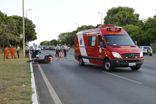 Atropelamento deixa quatro feridos na Asa Norte