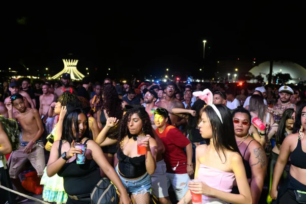 Bloco dos Raparigueiros anima Carnaval do DF com axé baiano
