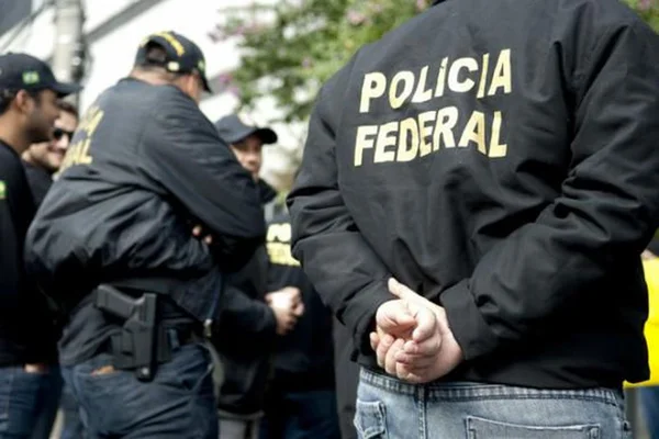 PF faz operação contra fraude em venda de veículos no DF e em Goiás