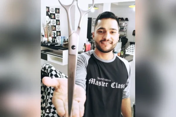 Barbeiro Chris com câncer morto PM Goiás