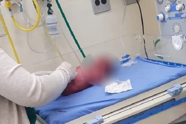 Bebê abandonado na Barra da Tijuca (RJ) - Metrópoles