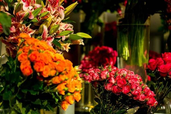 Festas de luxo ficam sem flores por causa da greve dos caminhoneiros