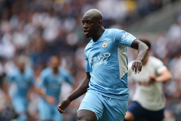 Mendy, jogador do City, recebe nova acusação de tentativa de estupro