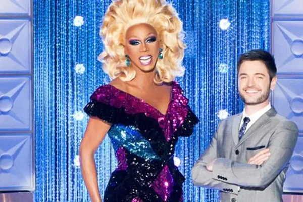 O produtor, compositor e ex-jurado de RuPaul’s Drag Race foi atropelado na manhã desta terça-feira (13/10) em Glendale, nos Estados Unidos - Metrópoles