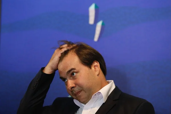 “Intervenção impede votar a Previdência na próxima semana”, diz Maia