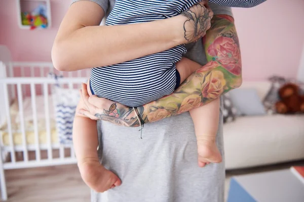 Mães solo falam sobre as dores e as delícias da maternidade