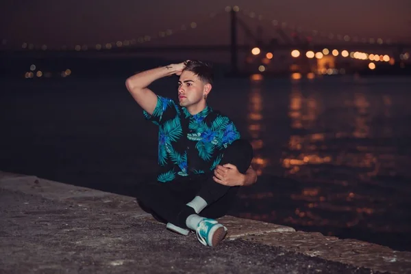 Mario Jr., o galã do TikTok, lança livro que conta parte da vida dele