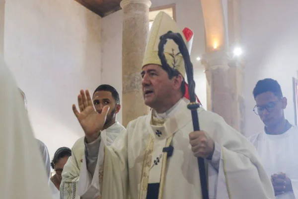 Foto colorida do arcebispo de Olinda e Recife, dom Paulo Jackson - Metrópoles