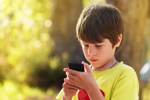 Socorro, meu filho de 6 anos tem um iPhone!