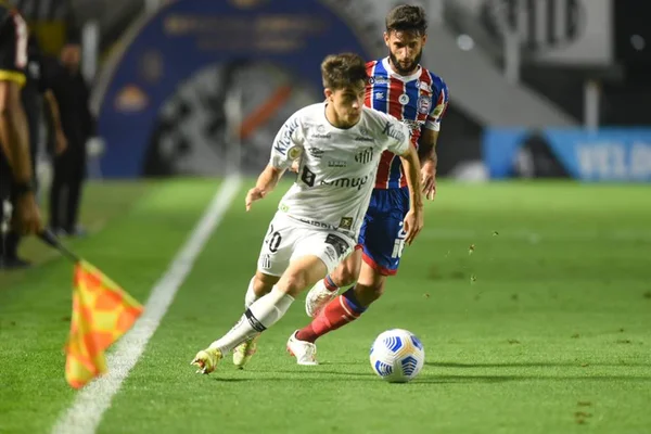 Santos empata sem gols com o Bahia na estreia de Fábio Carille