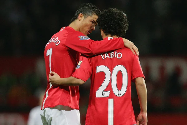“Era todo duro”, conta brasileiro ex-United que ensinou Cristiano Ronaldo a sambar