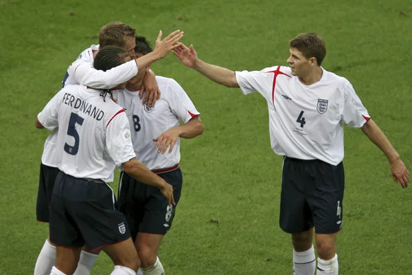 Foto colorida da seleção inglesa na Copa de 2006 - Metrópoles