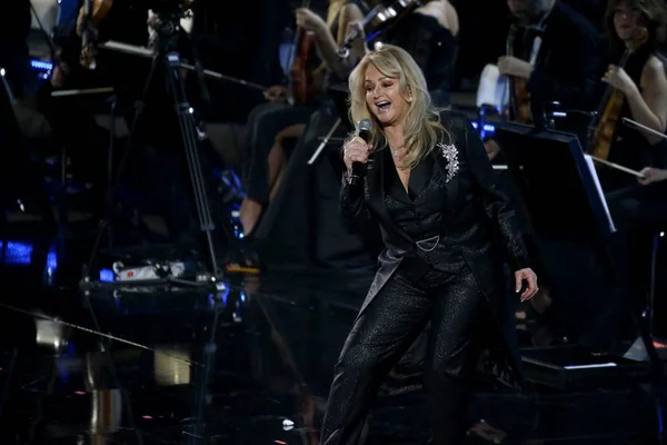 Bonnie Tyler vem a Brasília para show em maio de 2020
