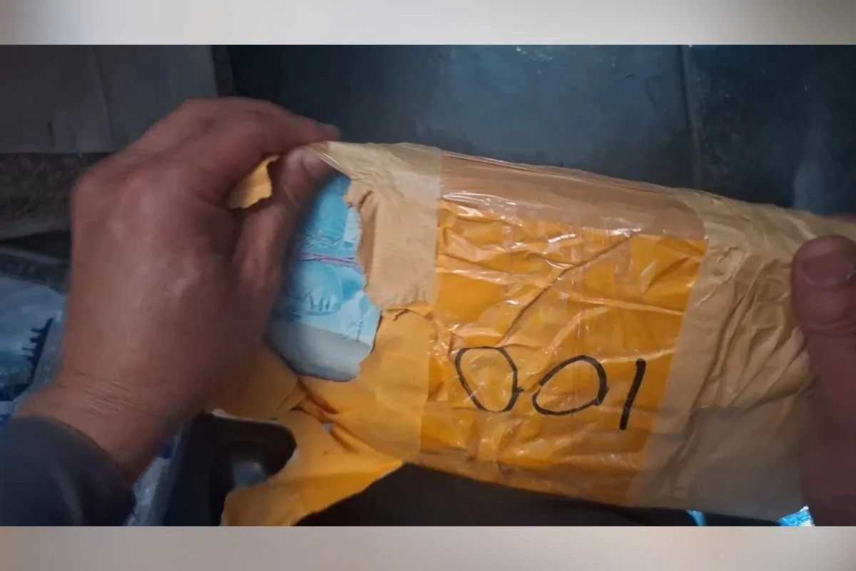 Quantia milionária encontrada em puff de delegada Quantia milionária encontrada em puff de delegada