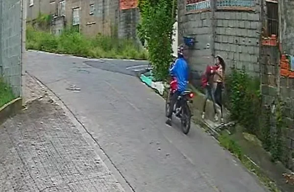 Homens roubam e agridem jovem em assalto na Grande SP