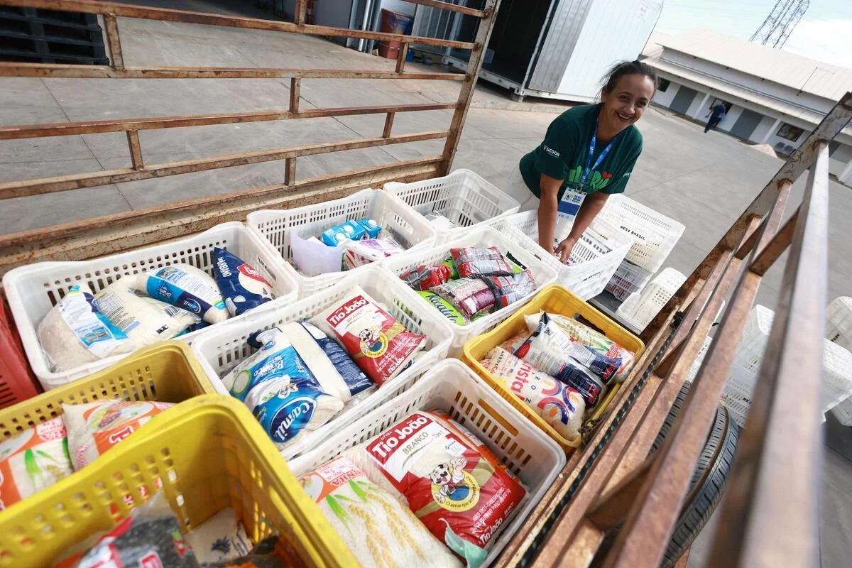 Metrópoles Endurance arrecada 885 kg de alimentos para doações - imagem 3 Metrópoles Endurance arrecada 885 kg de alimentos para doações - imagem 3
