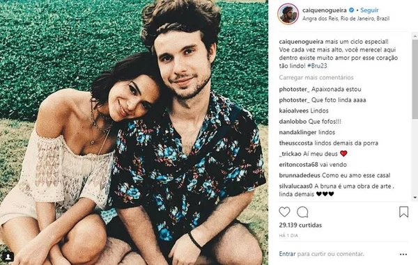 Ex-crush de Bruna Marquezine marca presença no aniversário da atriz - destaque galeria Ex-crush de Bruna Marquezine marca presença no aniversário da atriz - destaque galeria