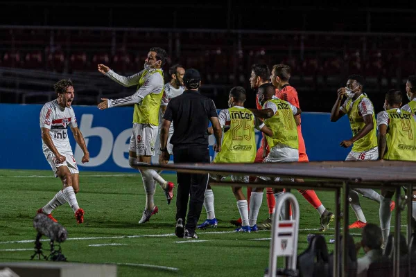 São Paulo vence o Atlético-MG