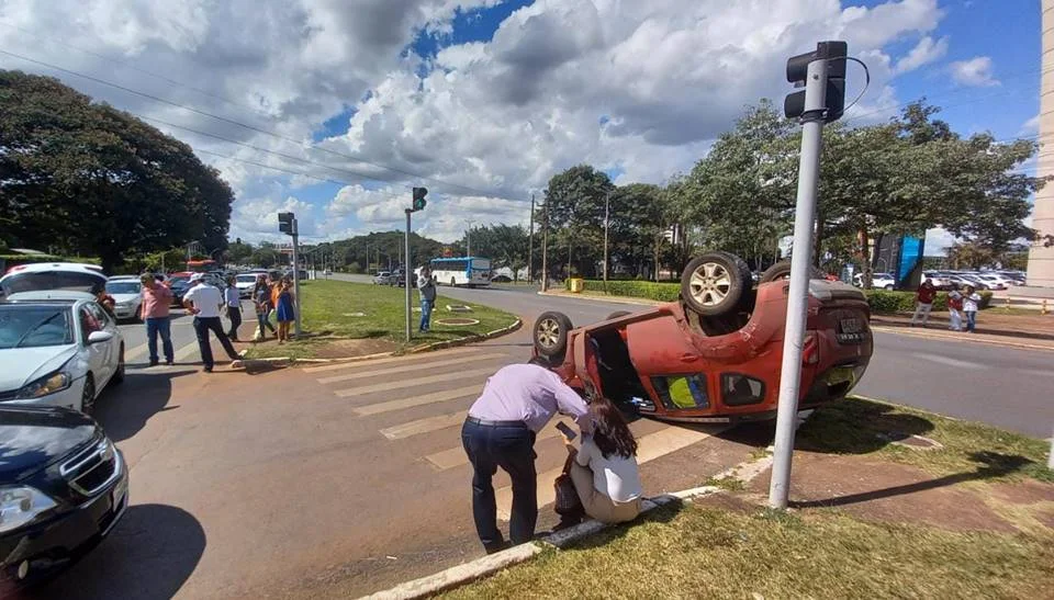 Ninguém ficou gravemente ferido Ninguém ficou gravemente ferido