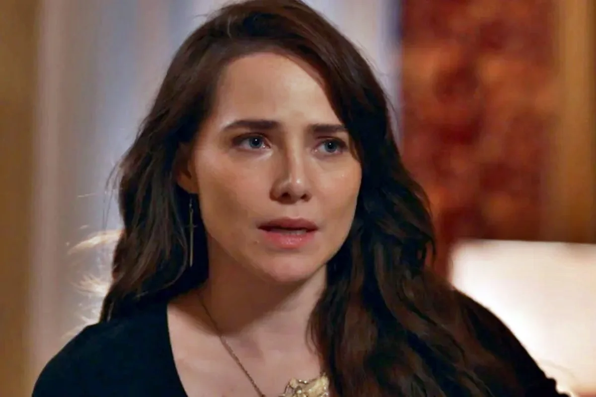 Adriana (Letícia Collin) em Quem Ama Cuida Adriana (Letícia Collin) em Quem Ama Cuida