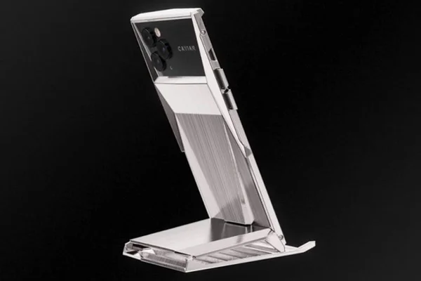 Cyberphone: iPhone 11 Pro ganha carcaça em titânio