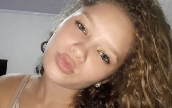 Raiane Ferreira, morta a facadas dentro de casa