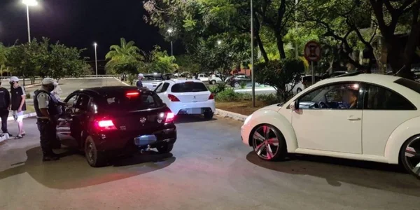 Com bares reabertos, 289 motoristas são flagrados alcoolizados no DF