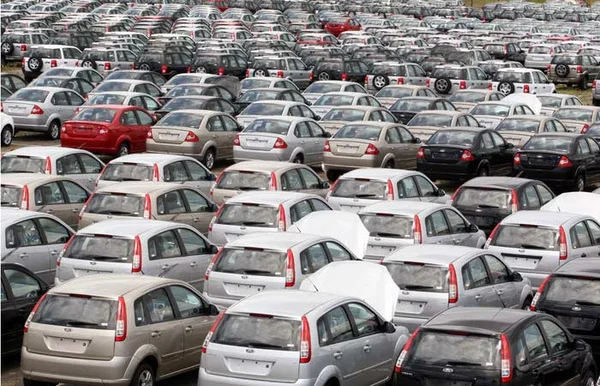 Vendas de carros acumulam queda de 24,7% no ano