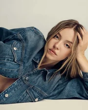Sydney Sweeney em campanha para a American Eagle