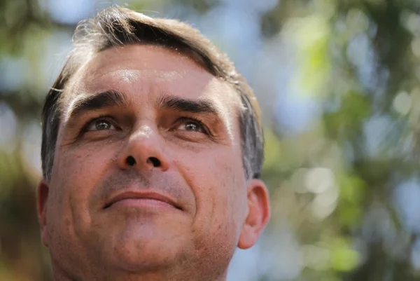 Flávio diz que vai mexer na Constituição para mudar reforma tributária
