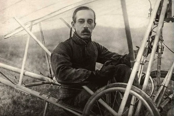 Prédios do museu de Santos Dumont colapsam nos 150 anos do aviador