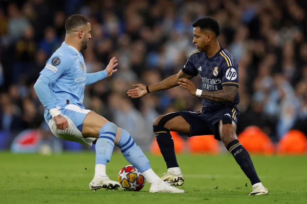 Rodrygo contra Walker em Manchester City e Real Madrid - Metrópoles