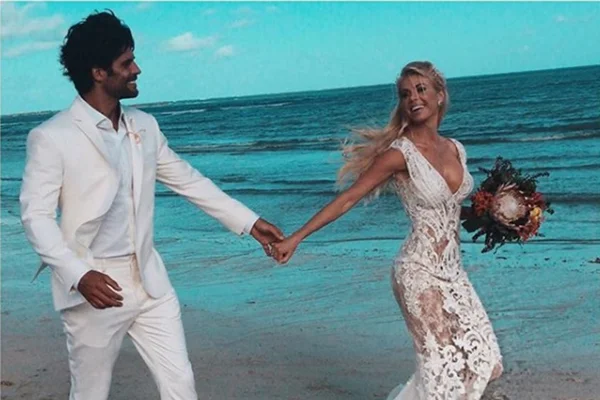 Marido de Caroline Bittencourt: “Grandes ondas” impediram resgate