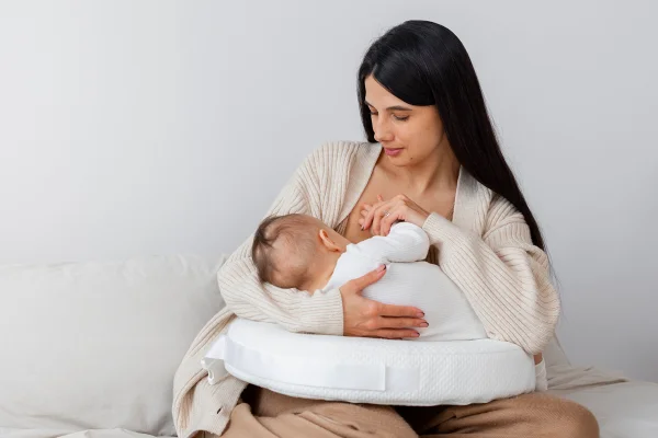 Obstetra dá 6 dicas para manter amamentação sem desconfortos no frio