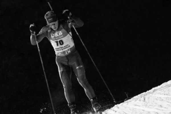 Biatleta lituano que participou das Olimpíadas morre aos 27 anos