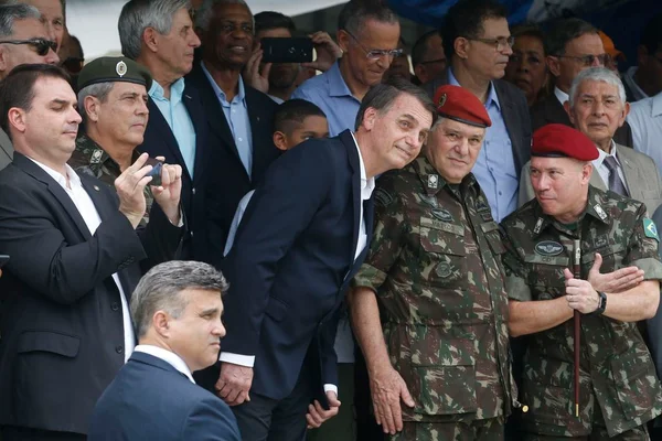 Para Bolsonaro, Mais Médicos “destruiu famílias”