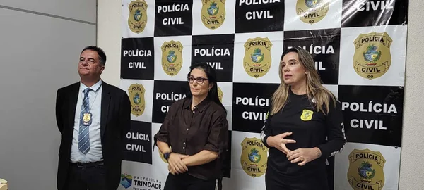 Foto colorida de coletiva de impressa realizada nesta terça-feira (23/4), sobre o caso do desaparecimento e morte de Fábia Cristina Santos - Metrópoles