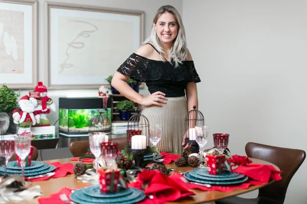 Carol Kling ensina a produzir decor com os tradicionais tons de Natal