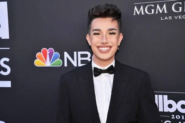 James Charles: youtuber apresenta seu lado sobre acusações de assédio