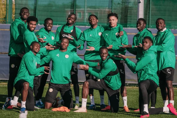Jogadores de Senegal treinando antes de amistoso